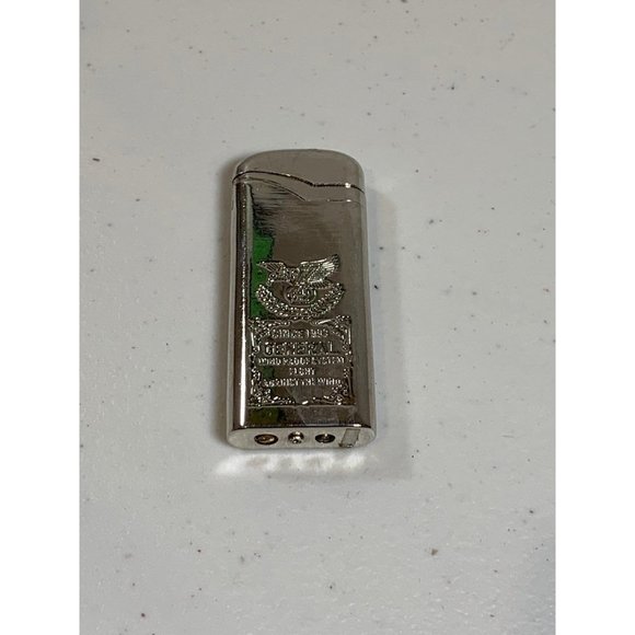 Vintage GENERAL Wind Proof System Lighter - Picture 2 of 4